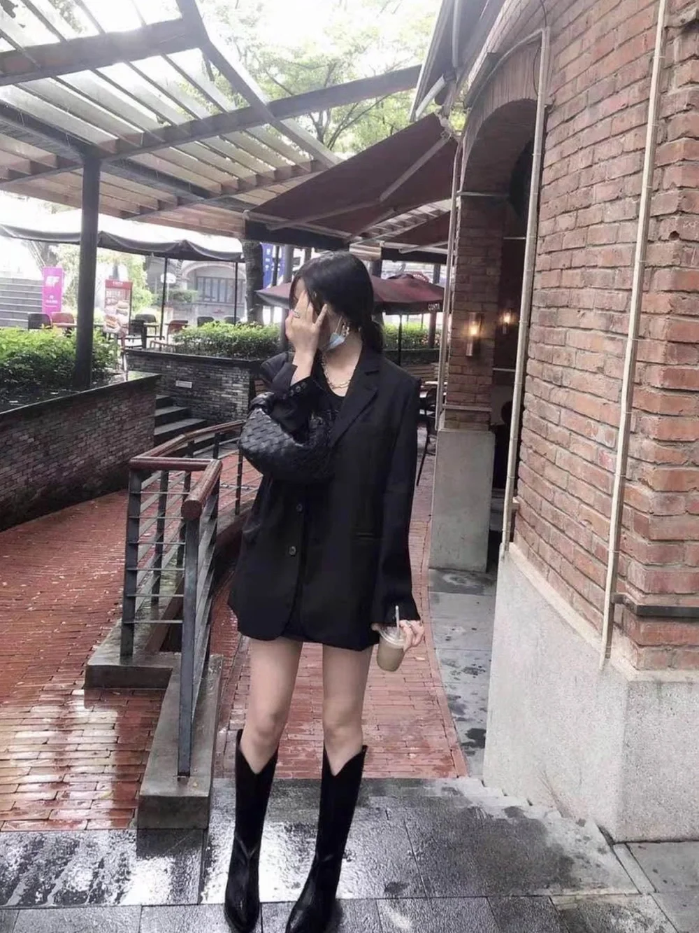 Classic Black Knee-High Women's Riding Boots